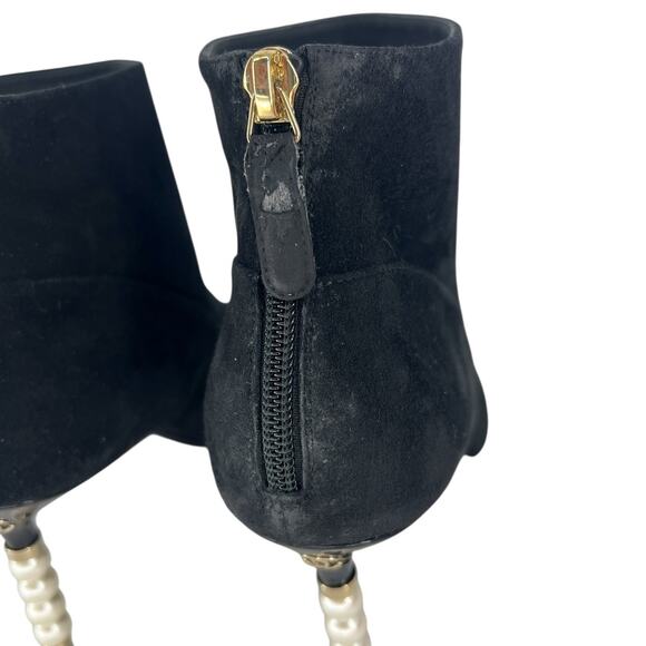 Chanel 2020 CC Suede Pearl Heel Cap Toe Logo Boots Black - Picture 11 of 16